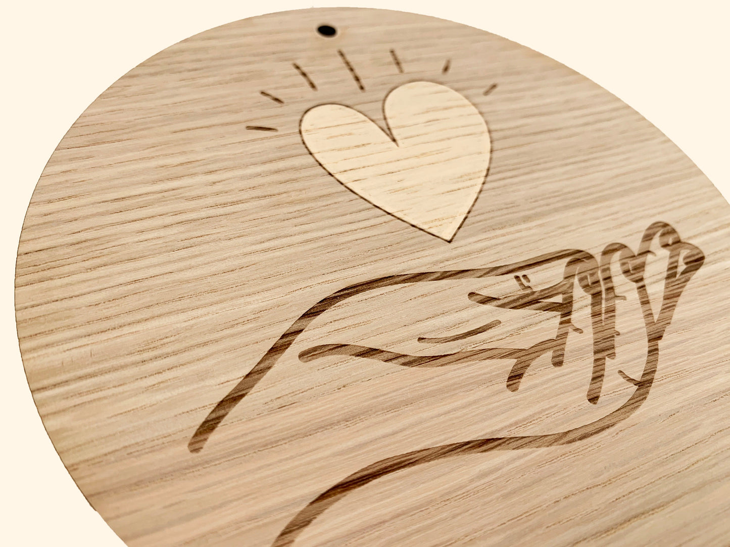 Décoration Murale en Bois - Main avec Cœur